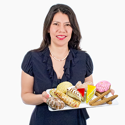 Zhenia Martinez, Las Delicias Bakery